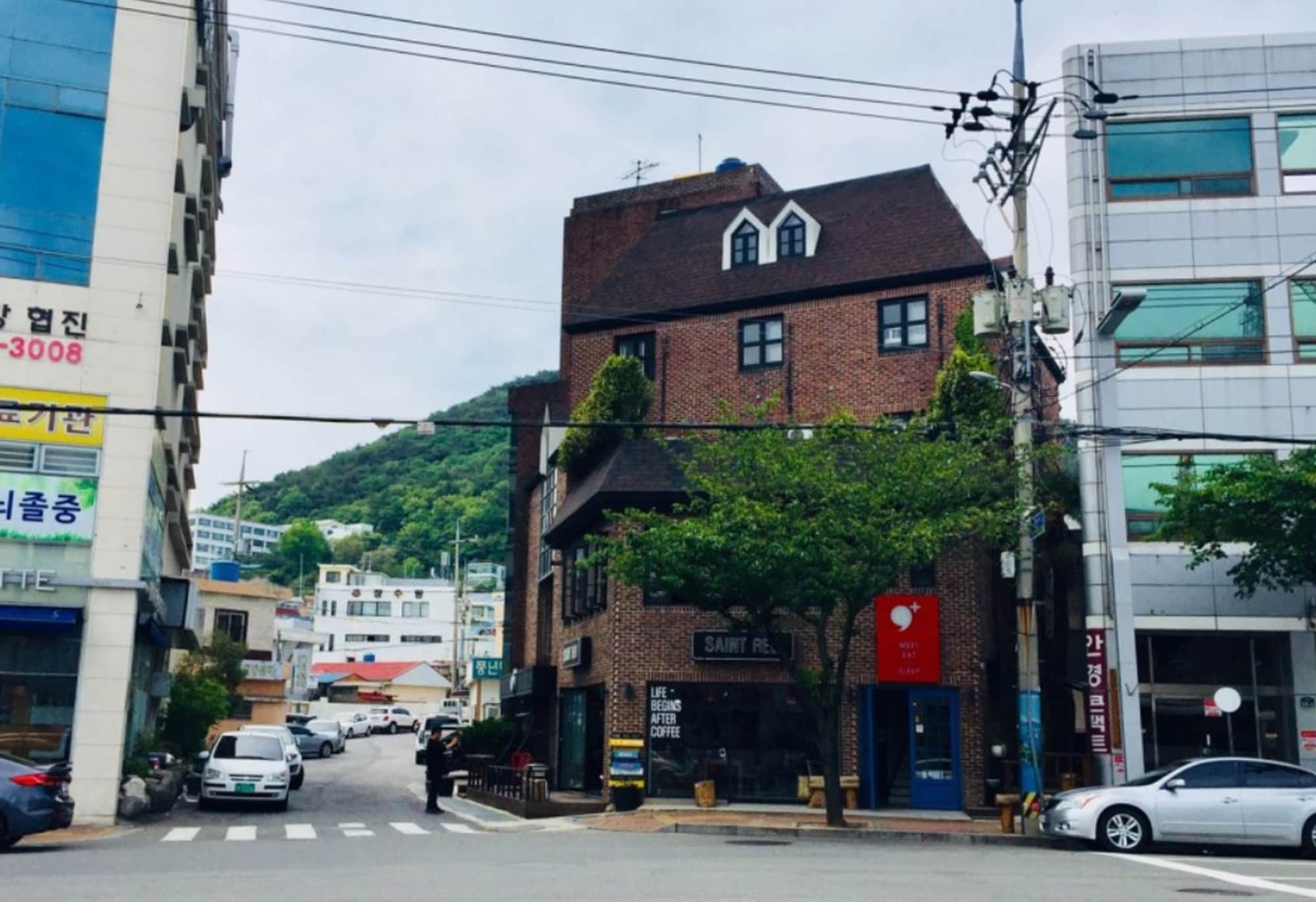 Comma Plus - Hostel Yeosu Exterior photo